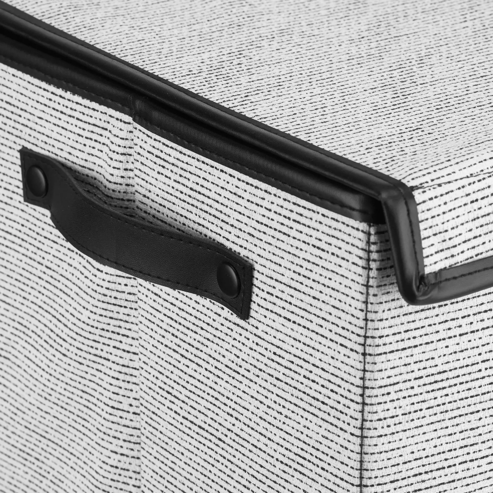 Outlet Bouclair Black And White Foldable Hamper