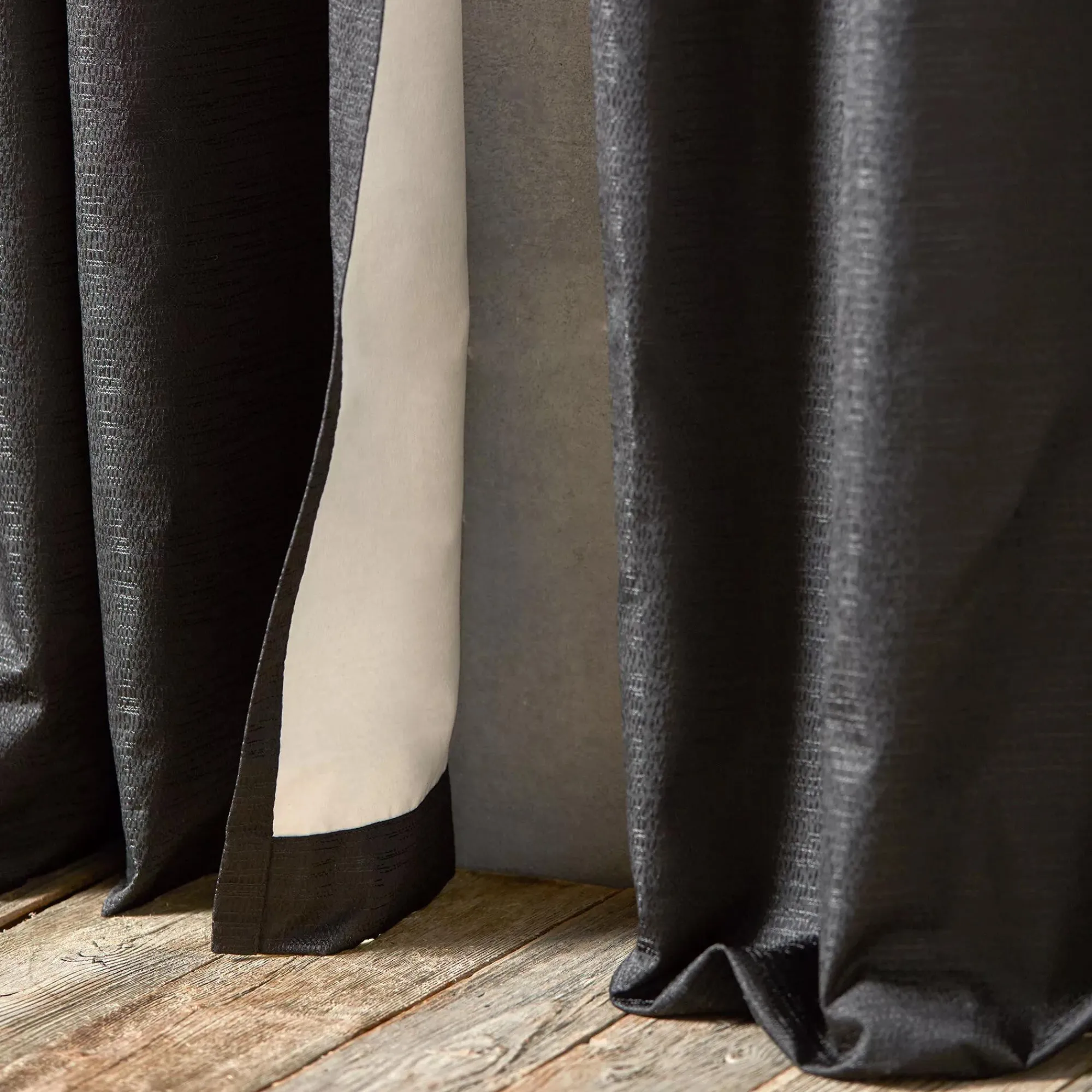Sale Bouclair Black Artemesia Blackout Curtain