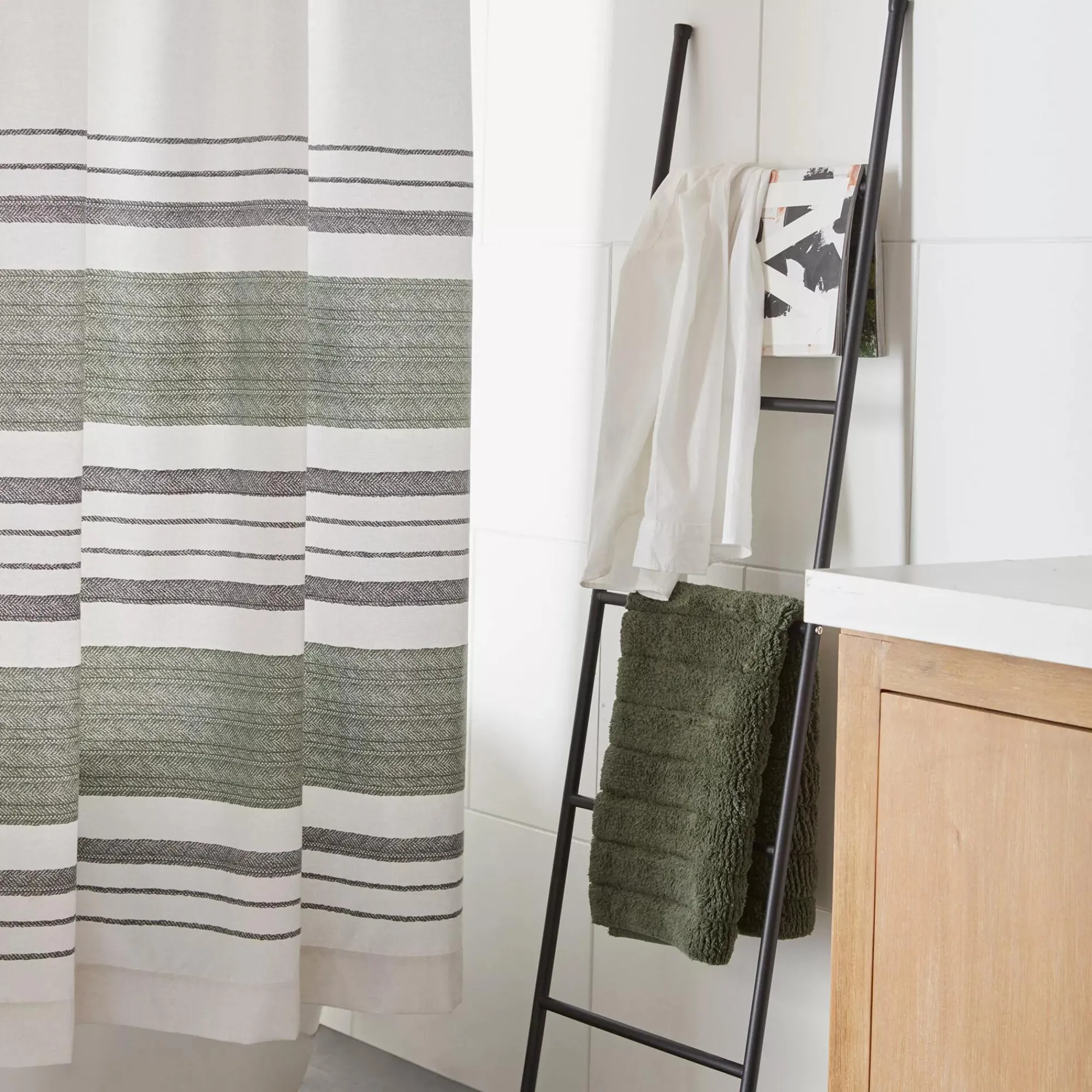 Clearance Bouclair Black Metal Ladder Towel Holder