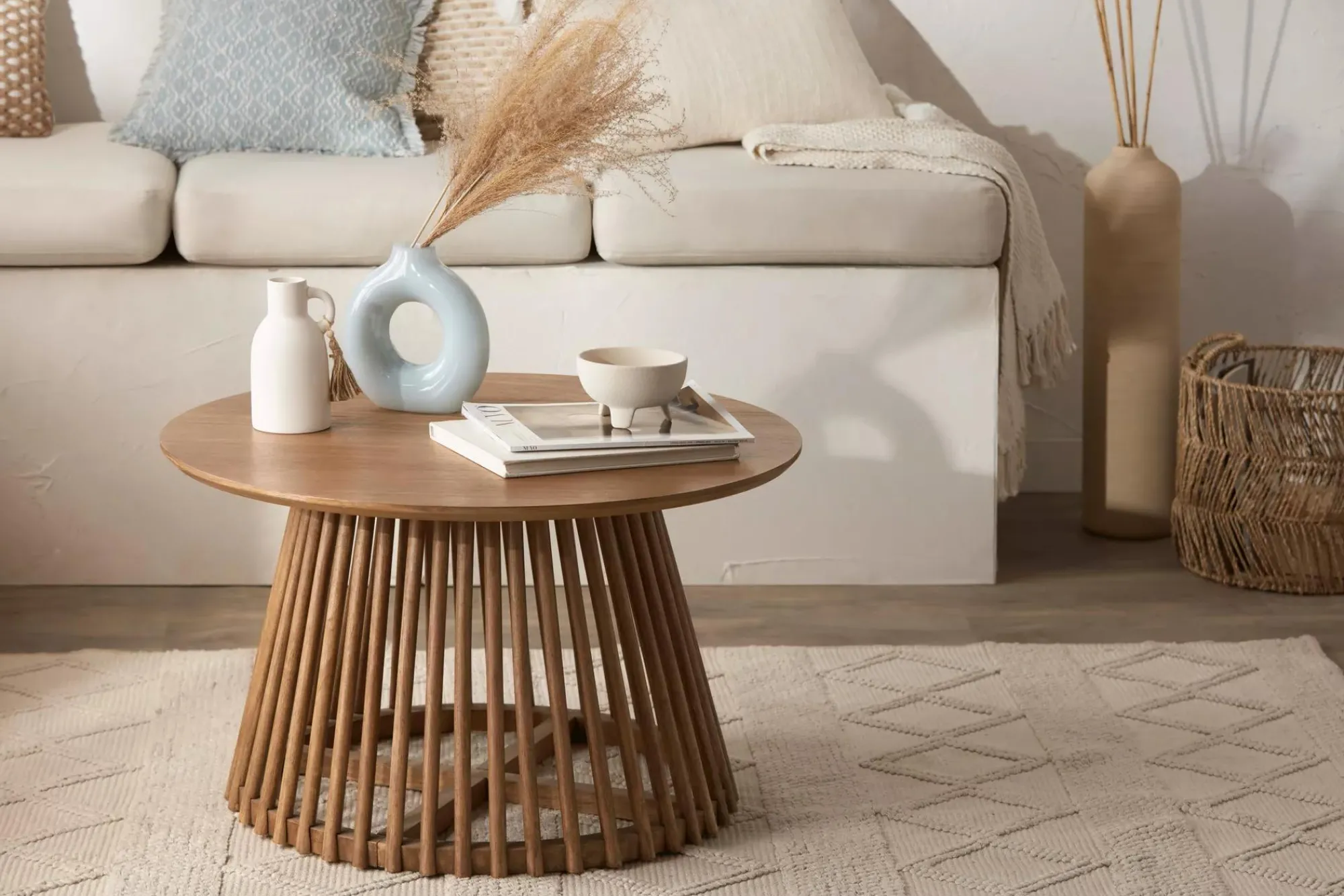 Outlet Bouclair Ceramic Bottle Vase with Tassel