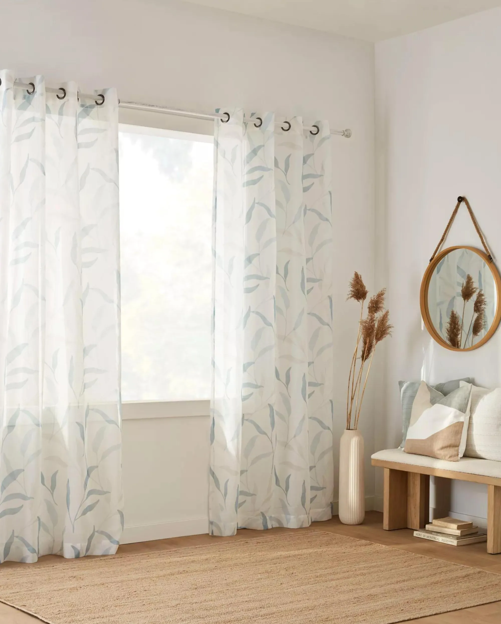 Outlet Bouclair Ceramic Engraved Floor Vase