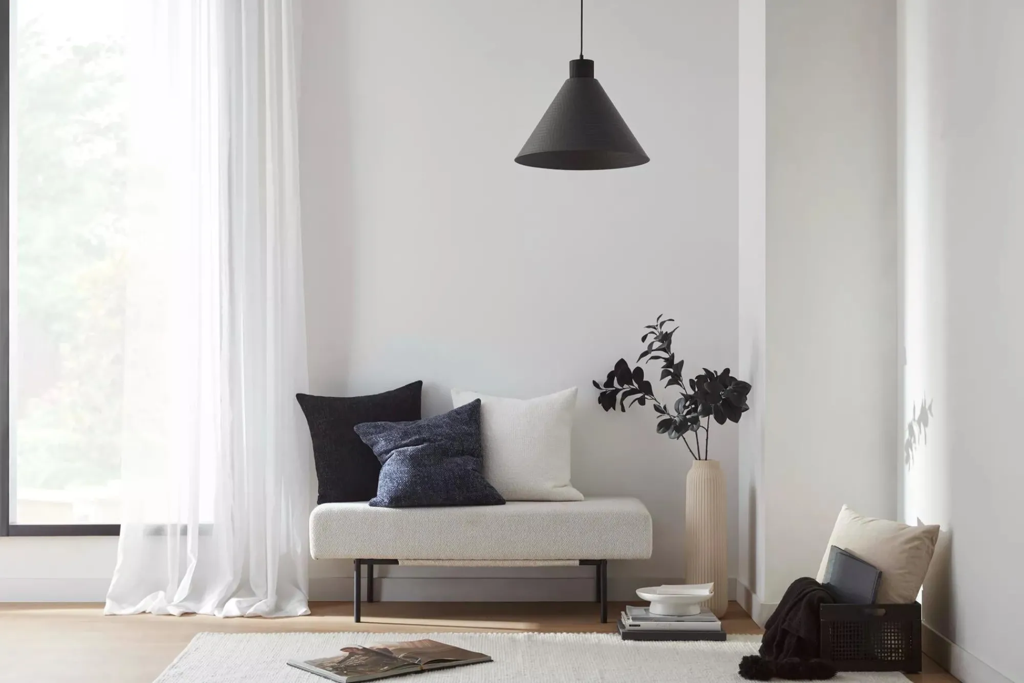 Outlet Bouclair Ceramic Engraved Floor Vase