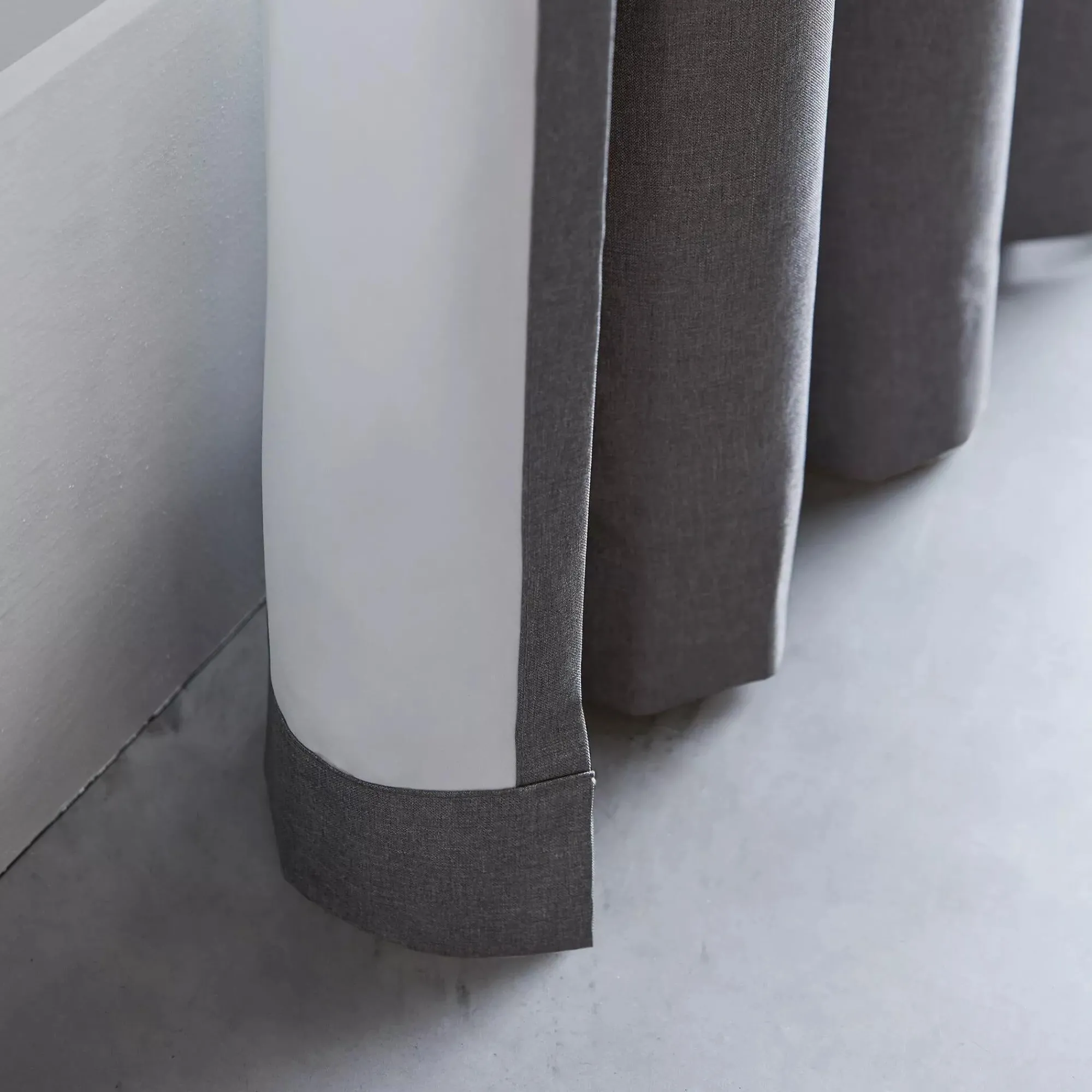 Outlet Bouclair Charcoal Chambray Blackout Curtain