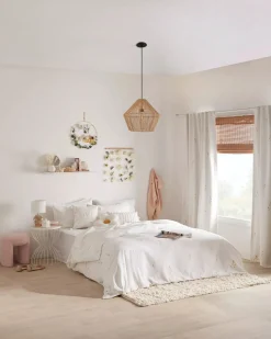 Hot Bouclair Dried Flowers Table Lamp