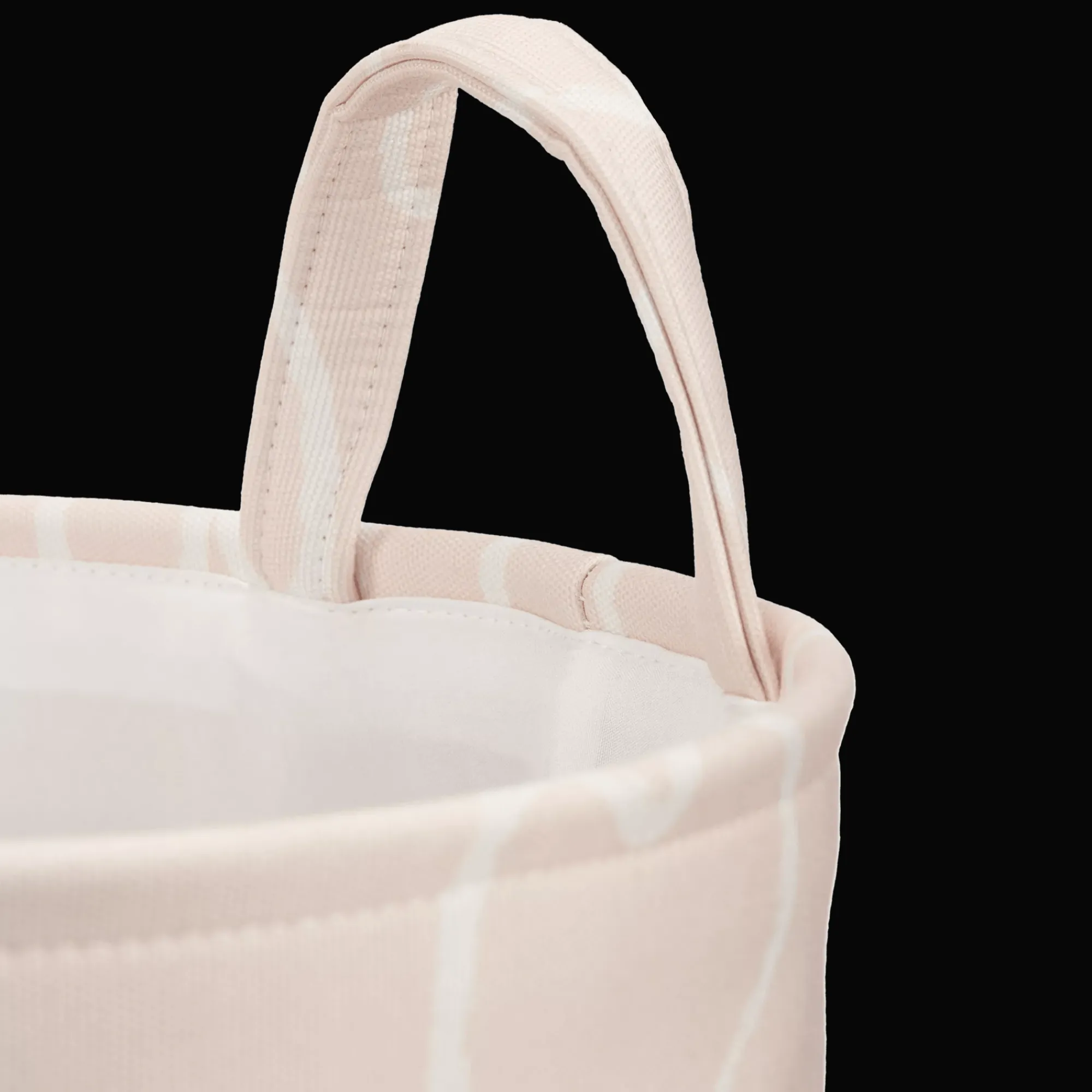 Online Bouclair Heart Pattern Hamper