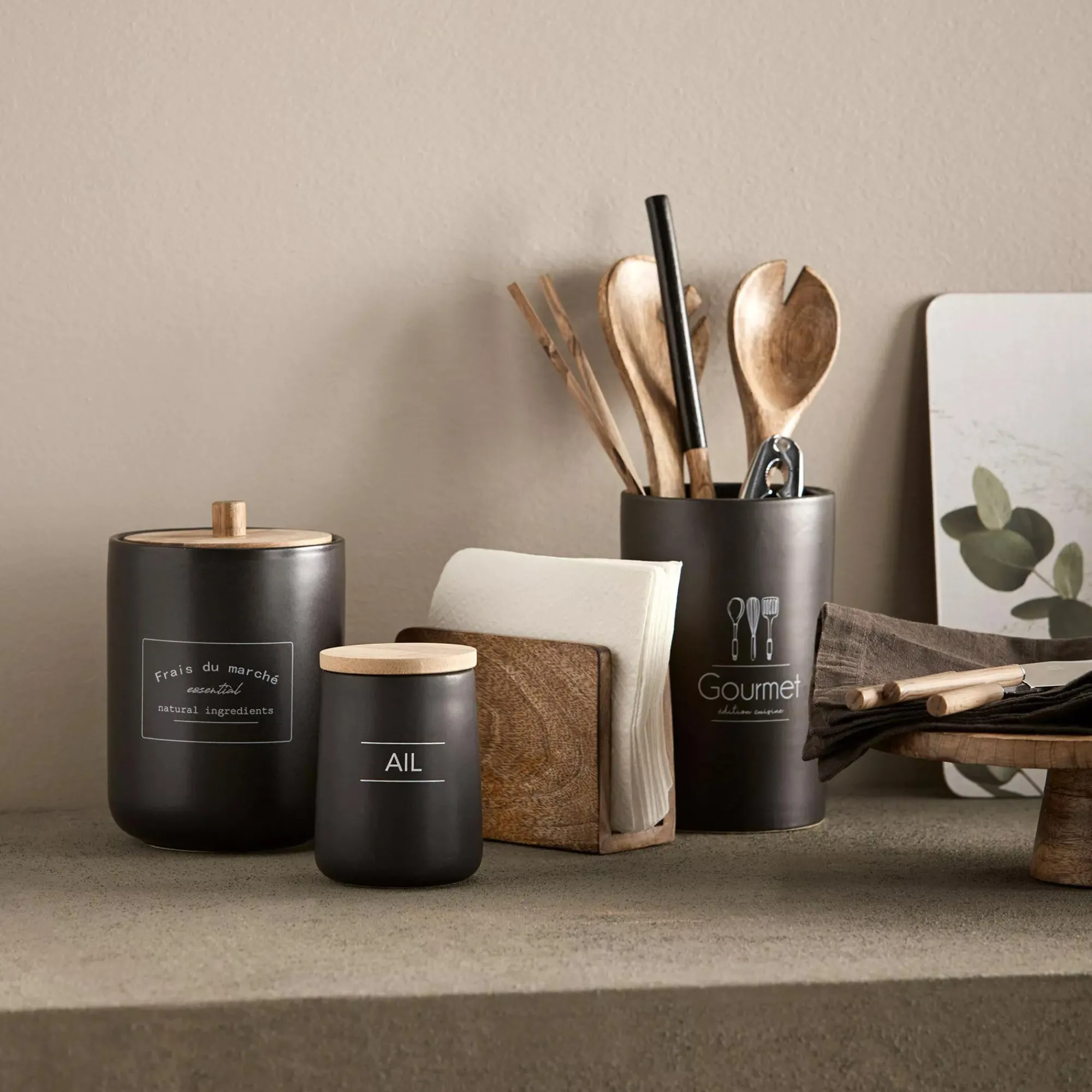 Best Bouclair Mango Wood Napkin Holder