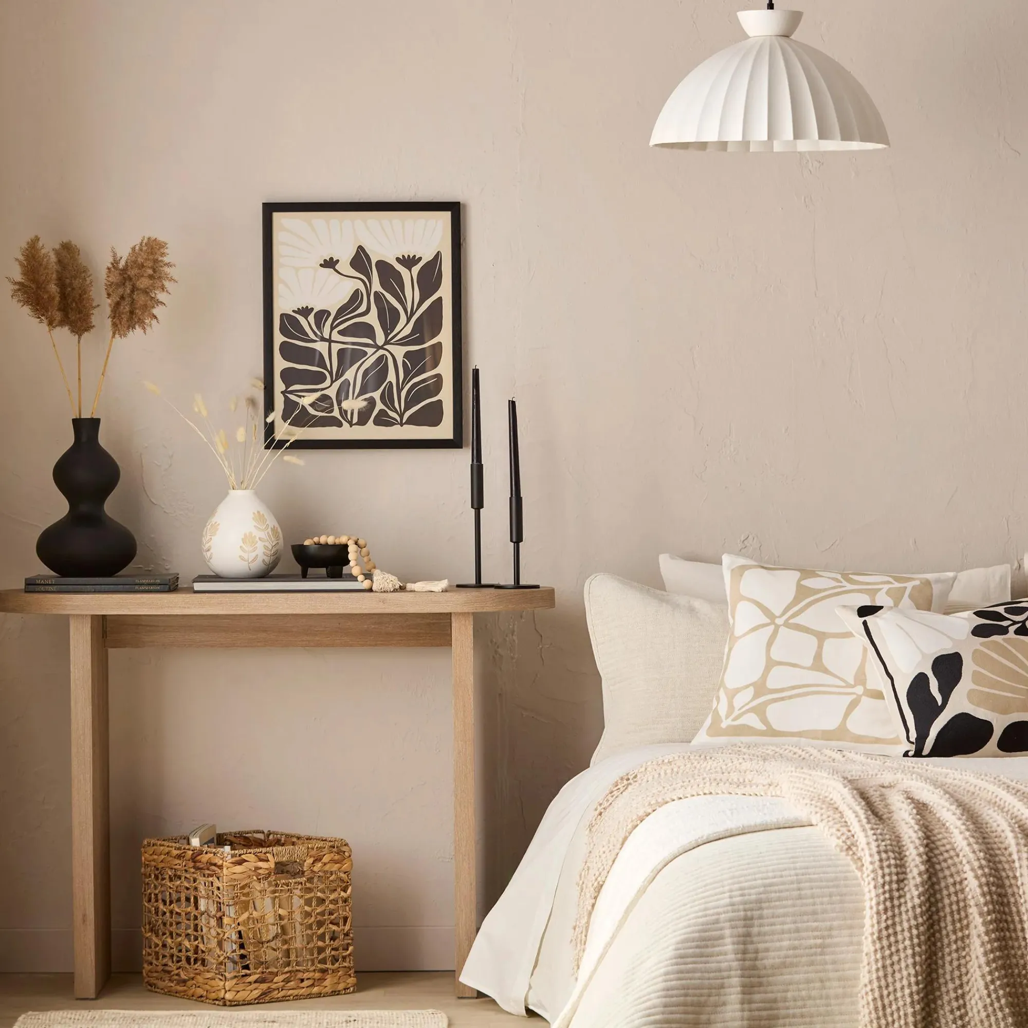 Sale Bouclair Modern Candle Holder in Black Metal