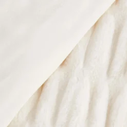 Hot Bouclair Rushed Plush Throw