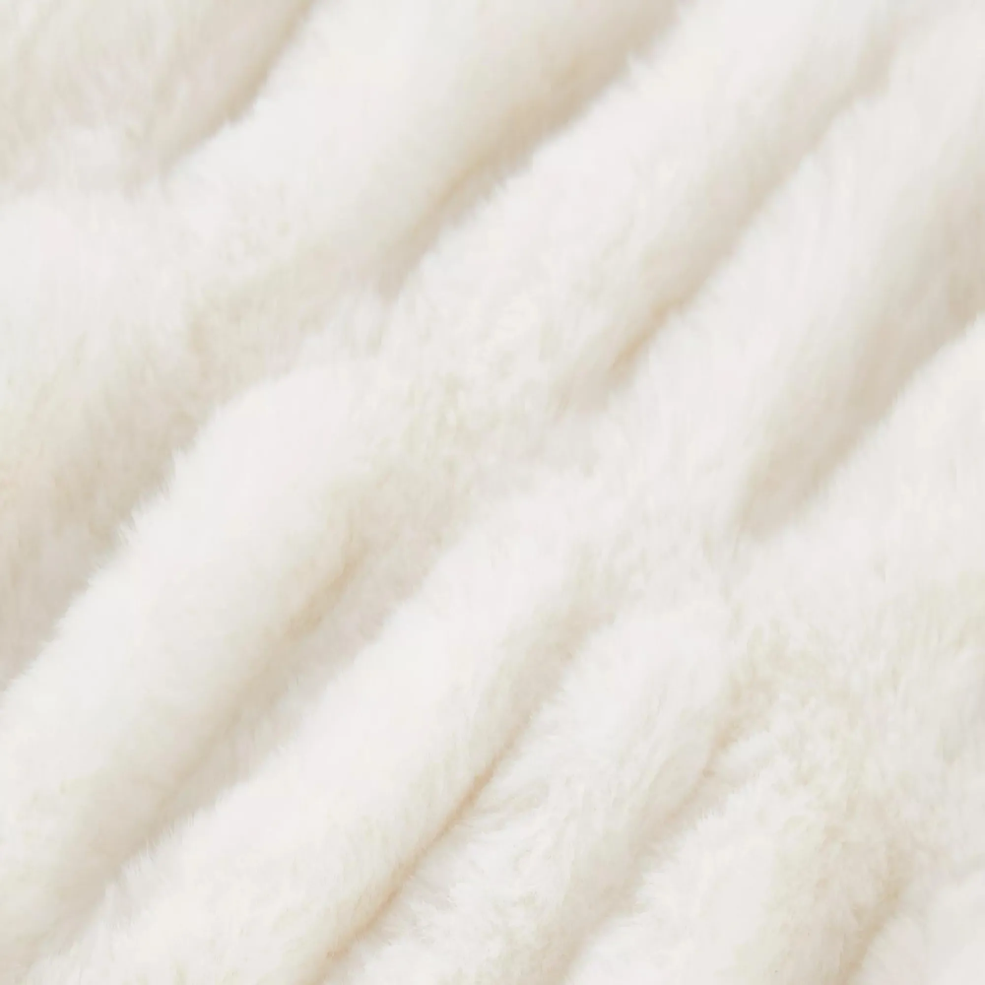 Hot Bouclair Rushed Plush Throw