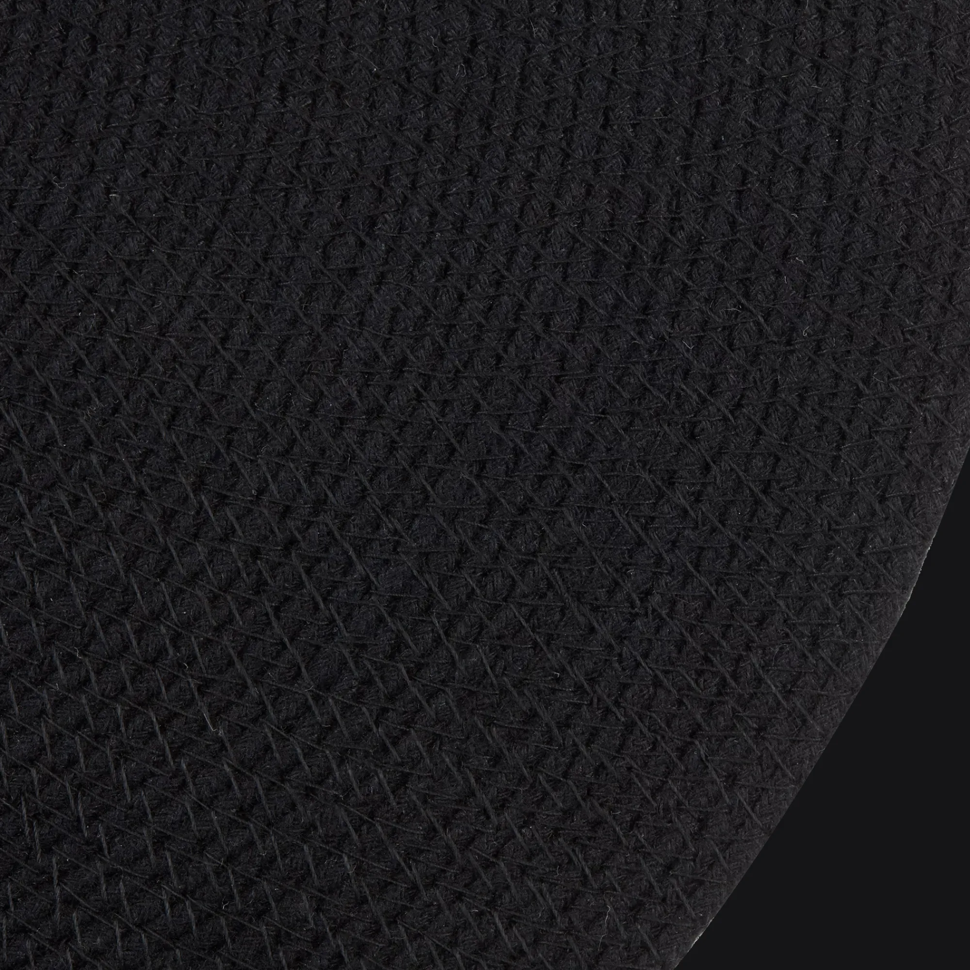 Hot Bouclair Set of 2 Round Placemats