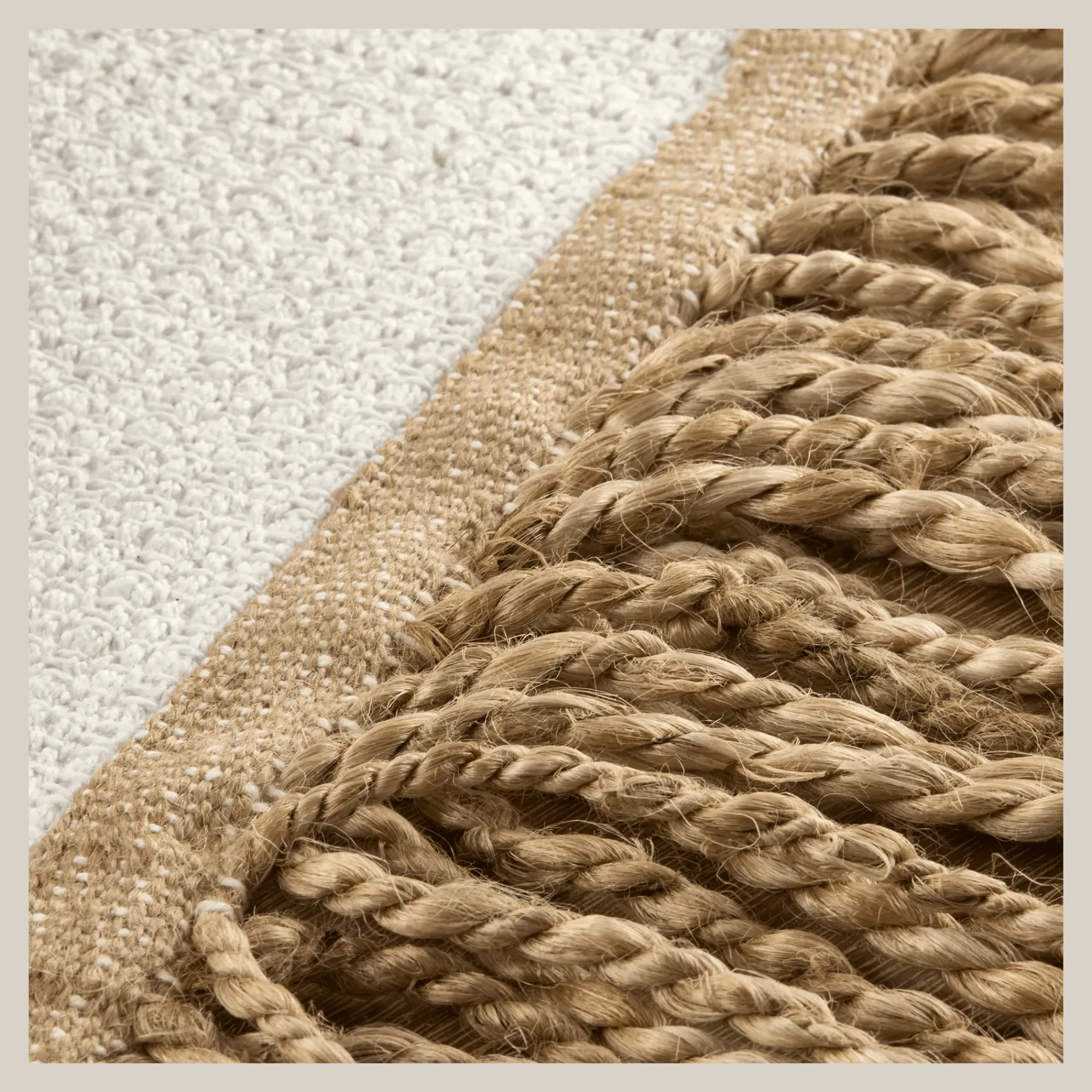 Hot Bouclair Table Runner