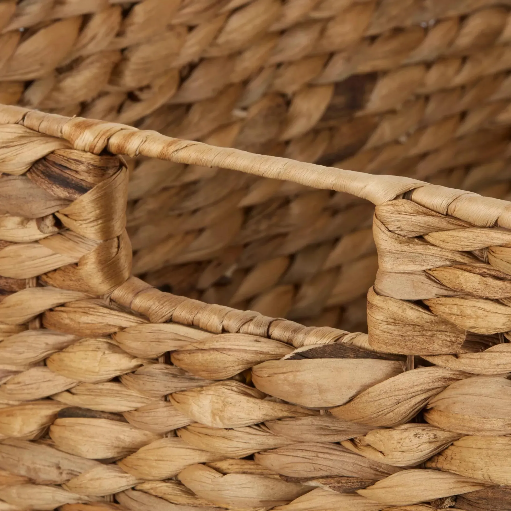 Outlet Bouclair Water Hyacinth Basket