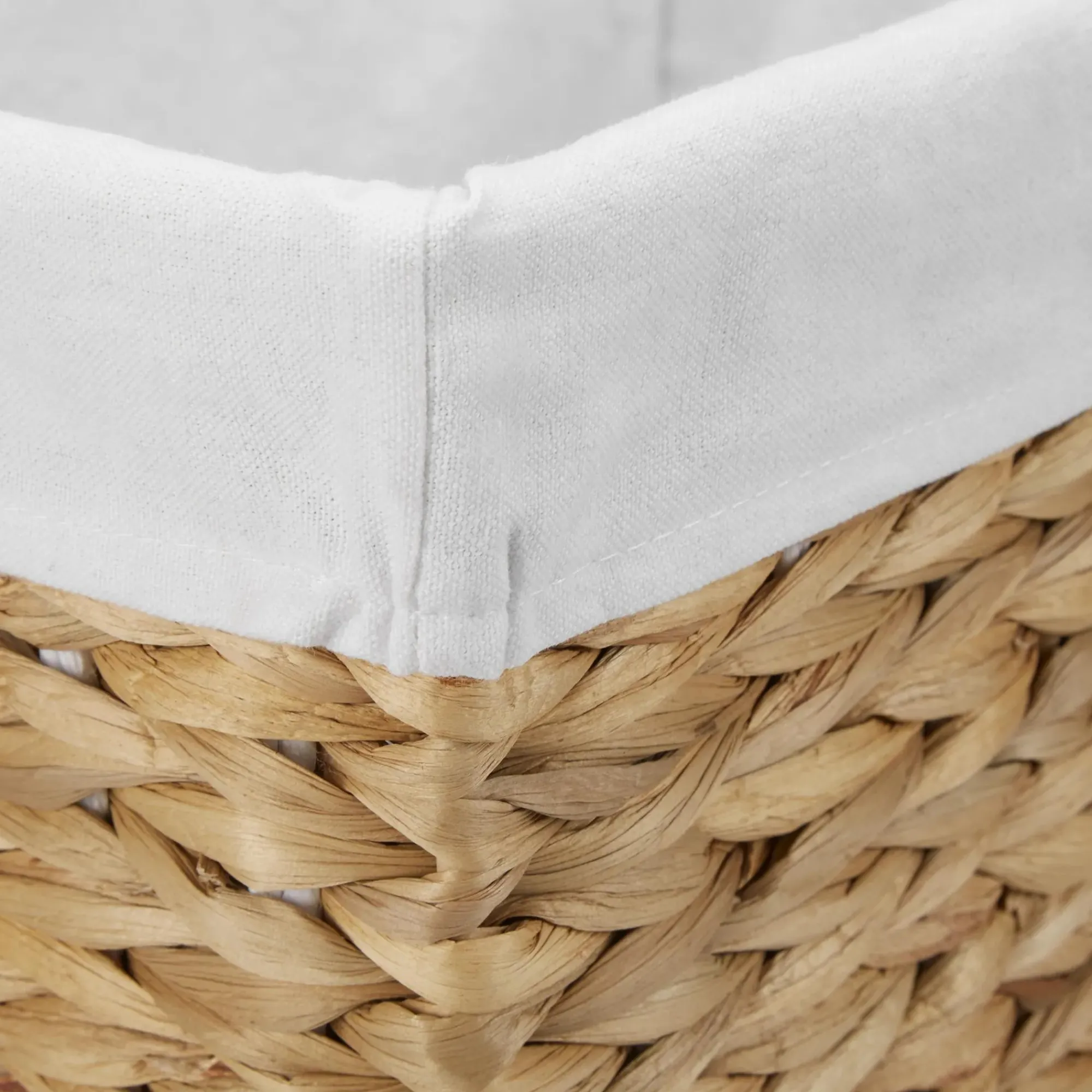 Online Bouclair Water Hyacinth Hamper