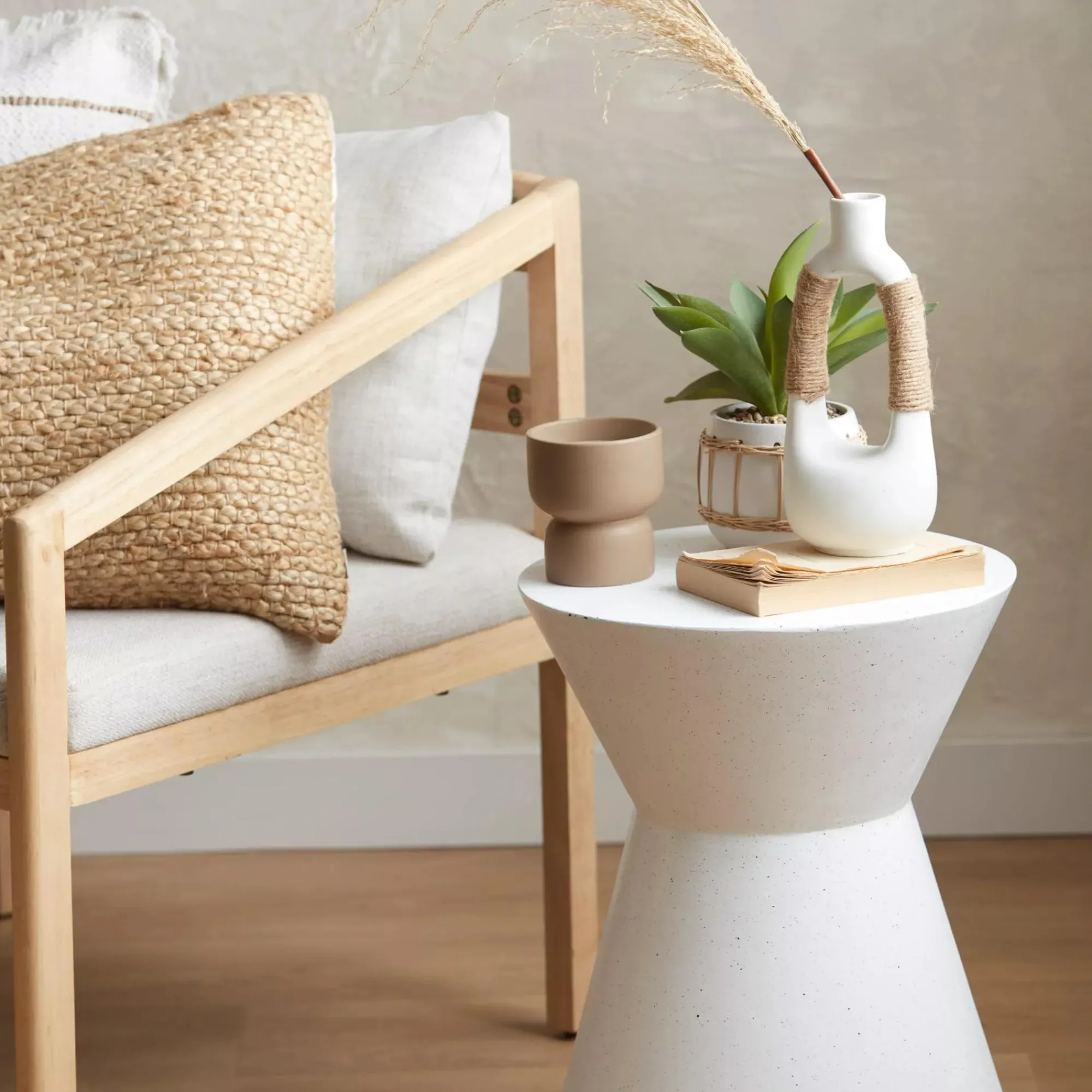 Outlet Bouclair White Ceramic Oval Vase with Rope on Handles